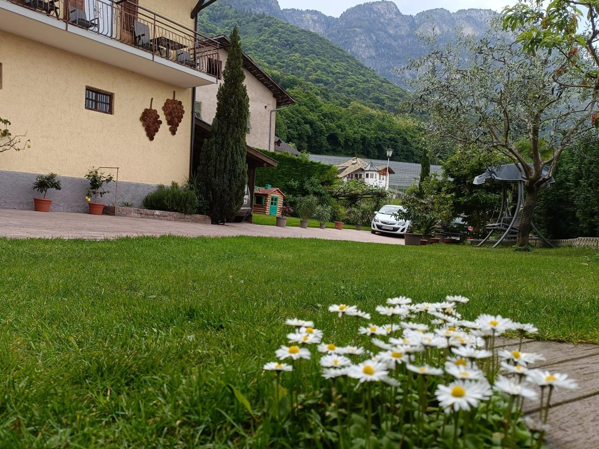 Ferienwohnungen Luggin Caldaro Buitenkant foto